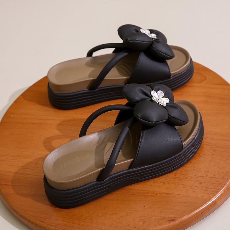 

[Customized] F226 sandals women s 2025 new popular outer wear summer versatile thick sole soft sole heightened Mori system flat 40