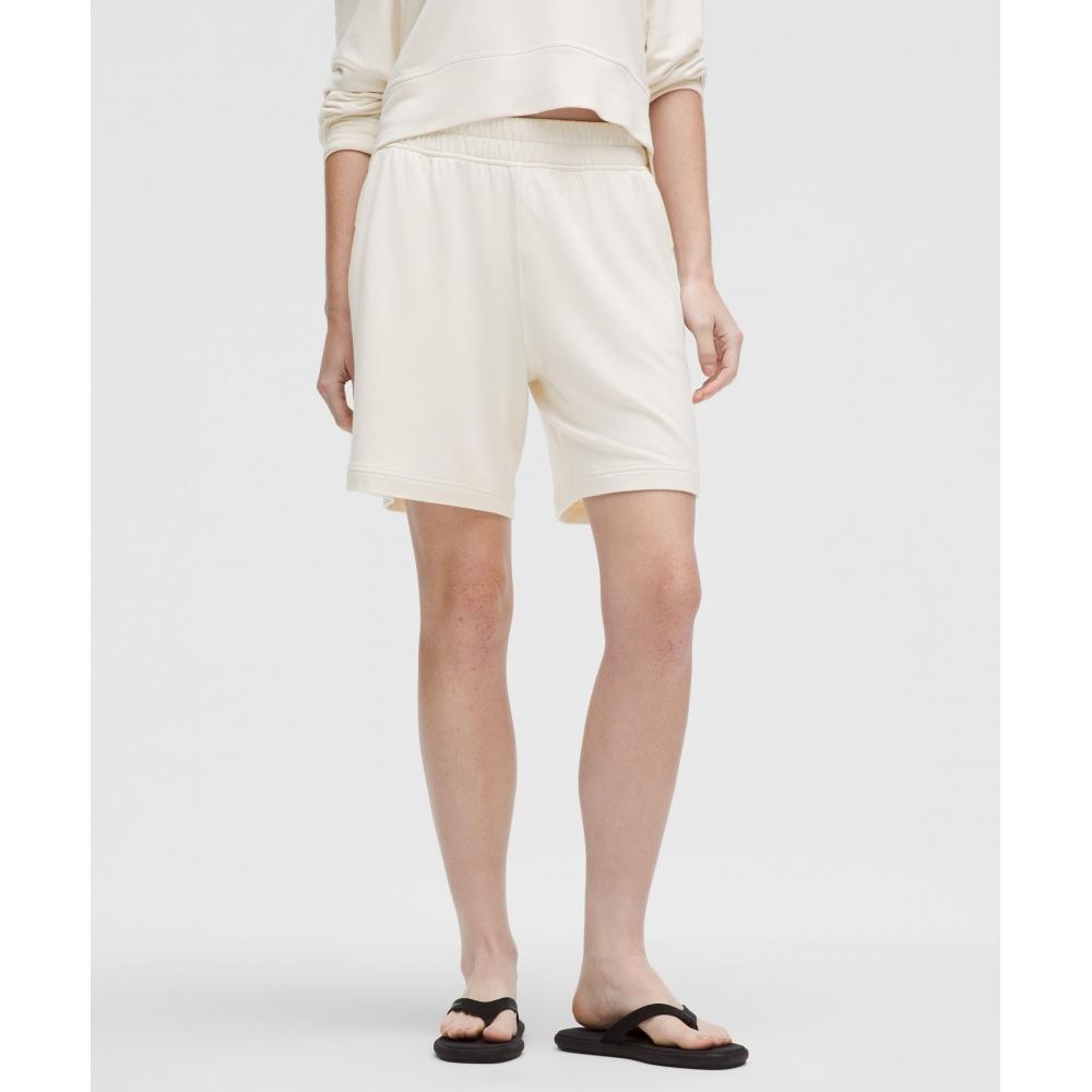 

Lululemon Becalm Mid Rise Bermuda Short Light Ivory XXXS