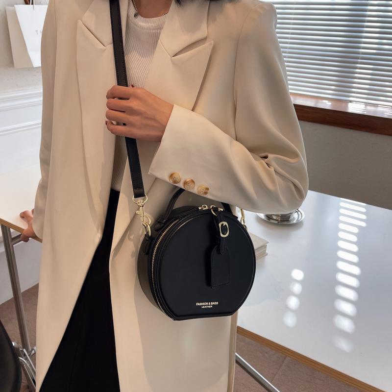 2025 new model, this year's texture fashionable crossbody small round bag women's spring popular retro handbag shoulder bag