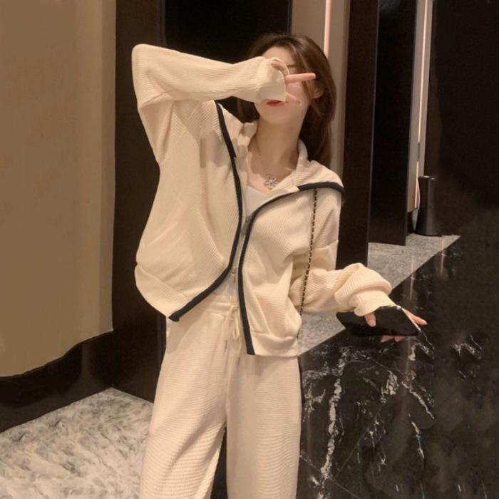 Korean Style Women's Casual Autumn Two-Piece Set: Trendy Loose-Fit Running Suit