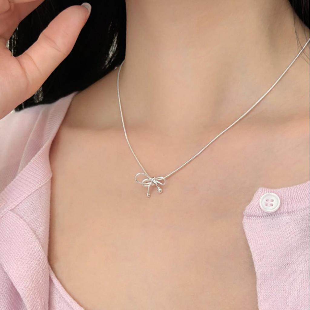 Korean Minimalist Silver Bow Necklace: Elegant, Stylish, Versatile Collarbone Chain