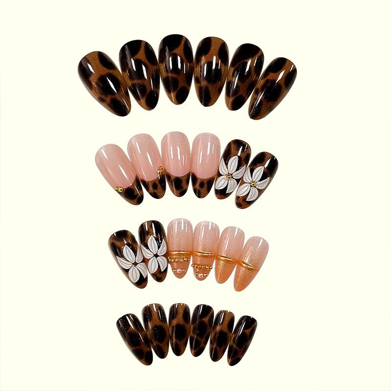 Cross-border 3D 3D wearable nail tips, light luxury leopard print floral nail art, golden almond nails, fake nails, 24 pieces wholesale