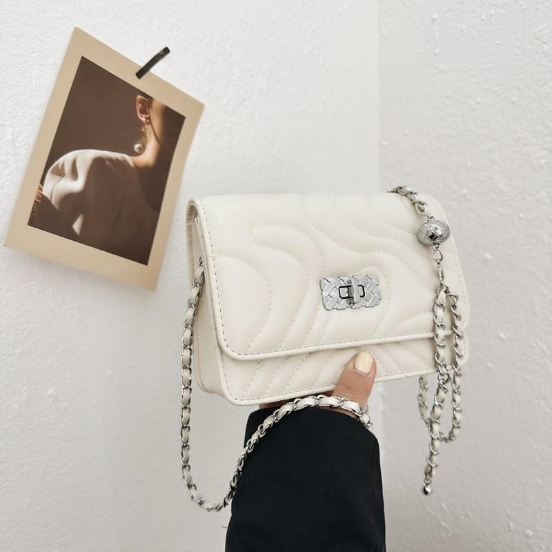 IELGY niche texture armpit bag, fashionable small square bag, high-end chain messenger bag