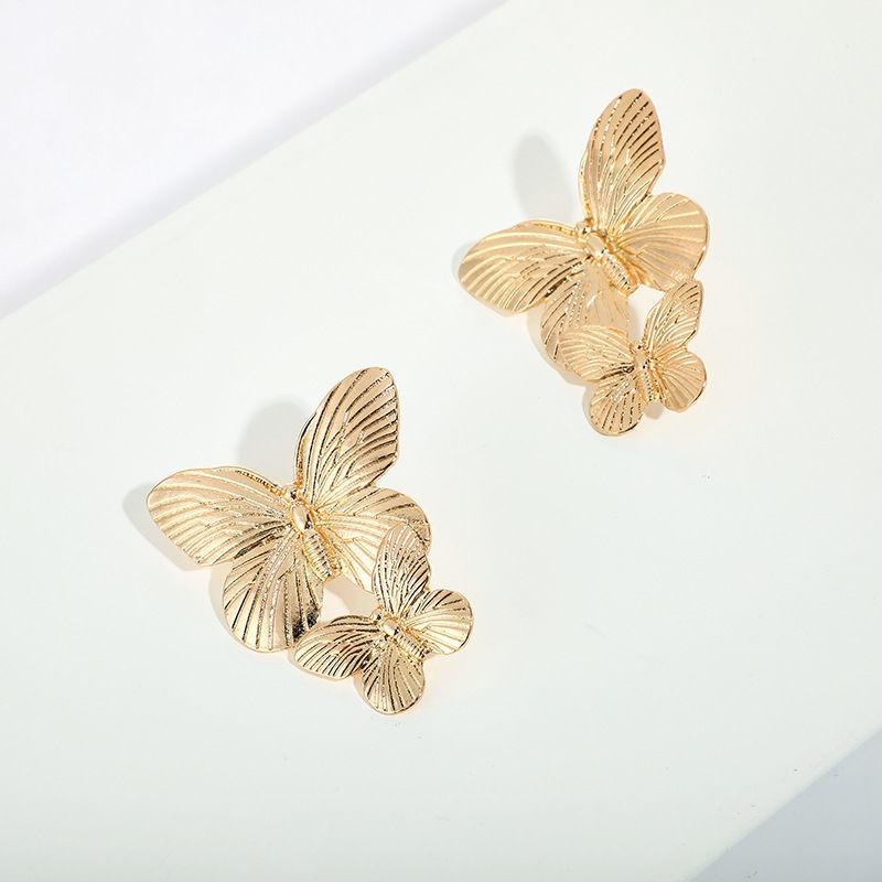 Exquisite Vintage Butterfly Wings Symmetrical Charms Fashion Stud Earrings for Women Jewelry Girl Party