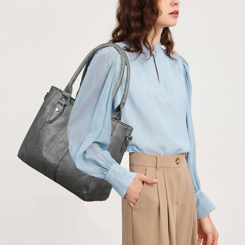 Hand underarm tote bag, shoulder messenger bag.
