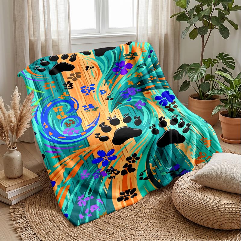 Paw Prints Pattern Design Theme Blanket Lightweight Warm Flannel Blanket Decorative Throw Blanket for Home Decoration