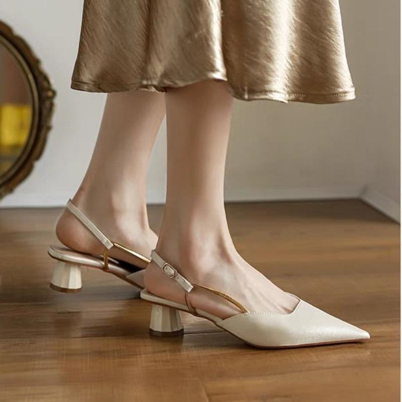 Sandalen im französischen Satin-Stil 2025 Frühling Damen Neu Baotou Mittelhochabsatz Design Luxuriös Spitz Vielseitig Einzelne Schuhe