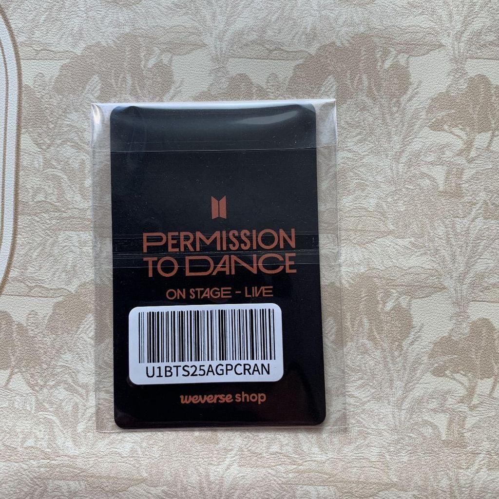 [USED] BTS ON STAGE - LIVE P.T.D GLOBAL Trading Card Hoseok