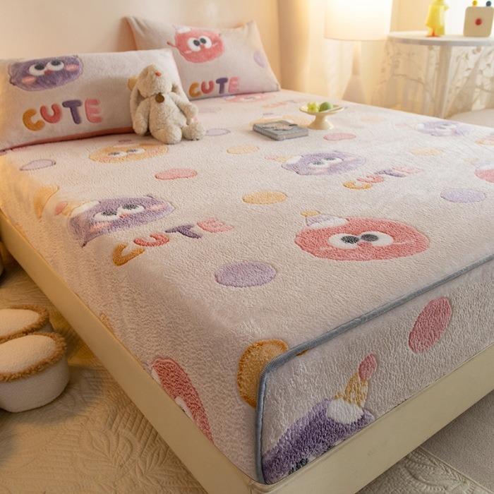 1 Pc Warm Coral Velvet Fitted Sheet Elastic Mattress Cover Fluffy Coral Fleece Bed Sheet Winter Warm and Cosy Plush Fitted Sheet