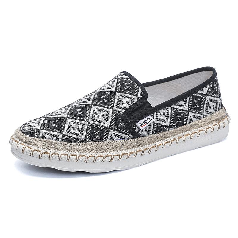 2025 Men's Summer Linen Slip-on Shoes: Trendy, Breathable Old Beijing Fisherman Style