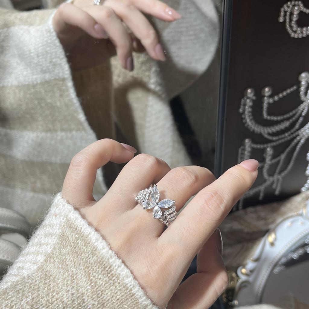 Light Luxury Fairy Phantom Butterfly Ring Three-Dimensional Hand Inlaid High Carbon Diamond Sweet Wind Layer Diamond Ring