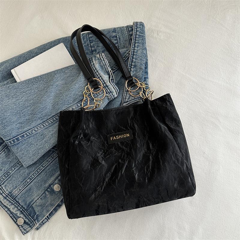 

Простая и модная летняя новая большая вместительная женская сумка на одно плечо, повседневная однотонная сумка-тоут с цепочкой под мышкой