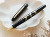 WANCHER Kuretake Modern Tsuruju Crane Fountain Limited Edition Fine Maki-e Pen, (F Nib, Black)