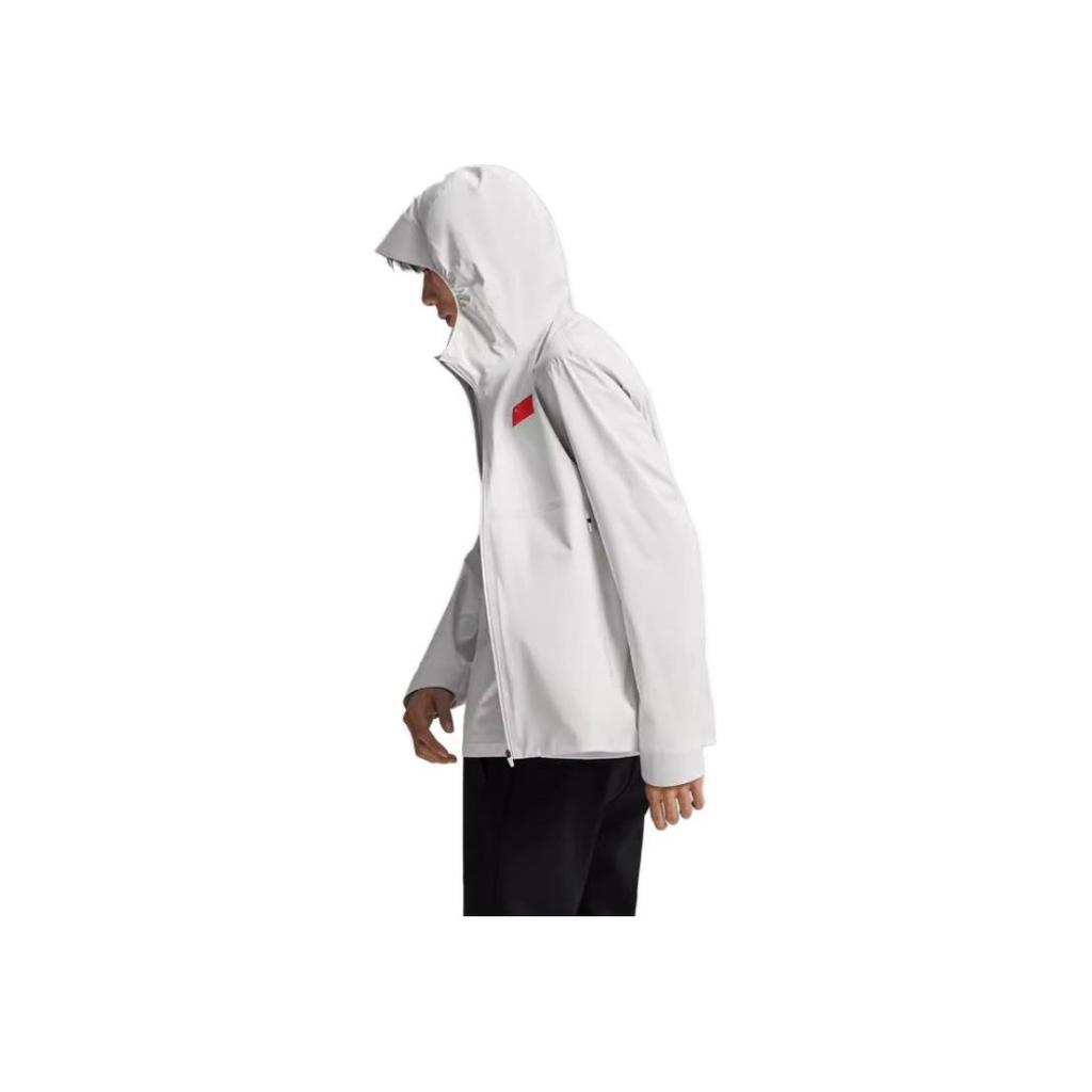 Anta All-Weather Series Austria Flag Champion Lightweight Straight Fit Breathable Windproof Hooded Jacket Men Jacket Paper-White 152330602-1