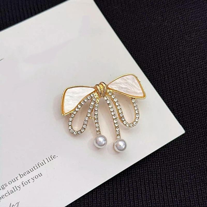 Elegant Bowknot Water Drop Brooches Pin For Girl Bridal Shiny Metal Small Brooch Pin Lapel Pins Fixed Anti Button Clothing