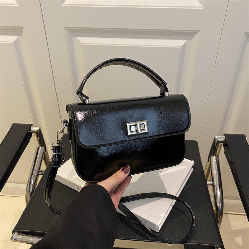 2025 New Women's Bag Fashion Korean Version of Small Square Bag Texture Lock Small Square Bag Single Shoulder Portable Underarm Small Bag Tide