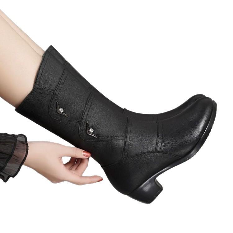 Autumn and winter soft leather soft-soled Martin boots women's velvet warm middle-aged mother medium boots large size