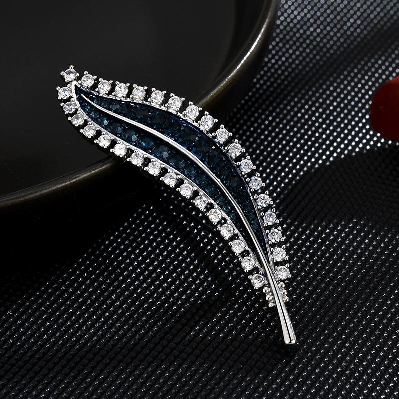 

Броши для пожилых людей, брошь в виде цветка, листа, булавки для женщин, костюм, подвеска, модные броши, ювелирные изделия белый