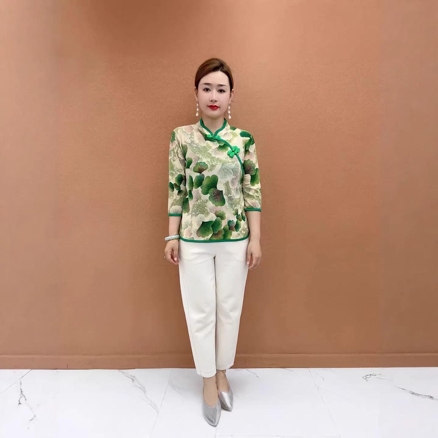 

2026 Summer Chinese Style Fashion: Printed Jacquard Top for Middle-aged and Elderly Moms 2XL (approx. 105-125 jin) зелений