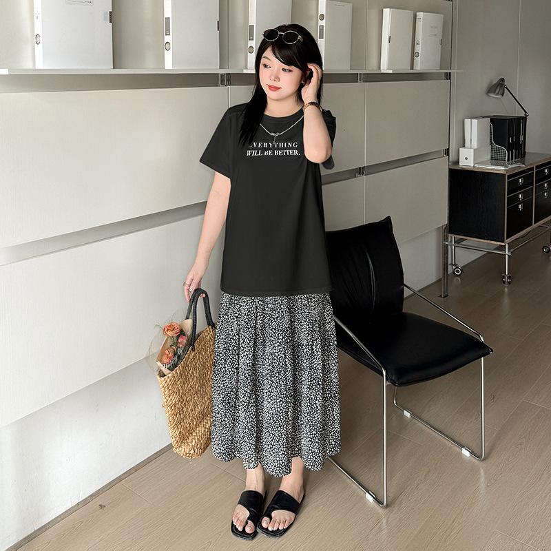 Spring and summer new solid color versatile short-sleeved t-shirt large size women's clothing ins niche chain printed top 212119