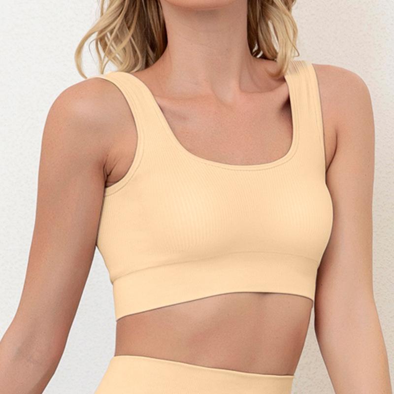 European & American Seamless Knitted Yoga Set: Peach Butt Sports Shorts & Short Sleeve Bra Vest for Summer Fitness