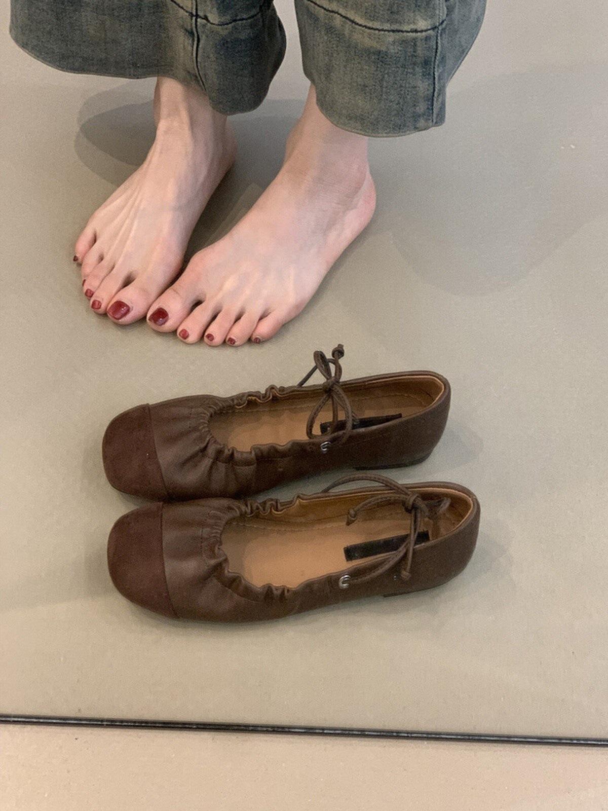 Xiaoxiangfeng elastic one-word strap single shoes spring and autumn flat-soled Doudou shoes grandma shoes laden shoes are not tired 40 коричневый 2880₽