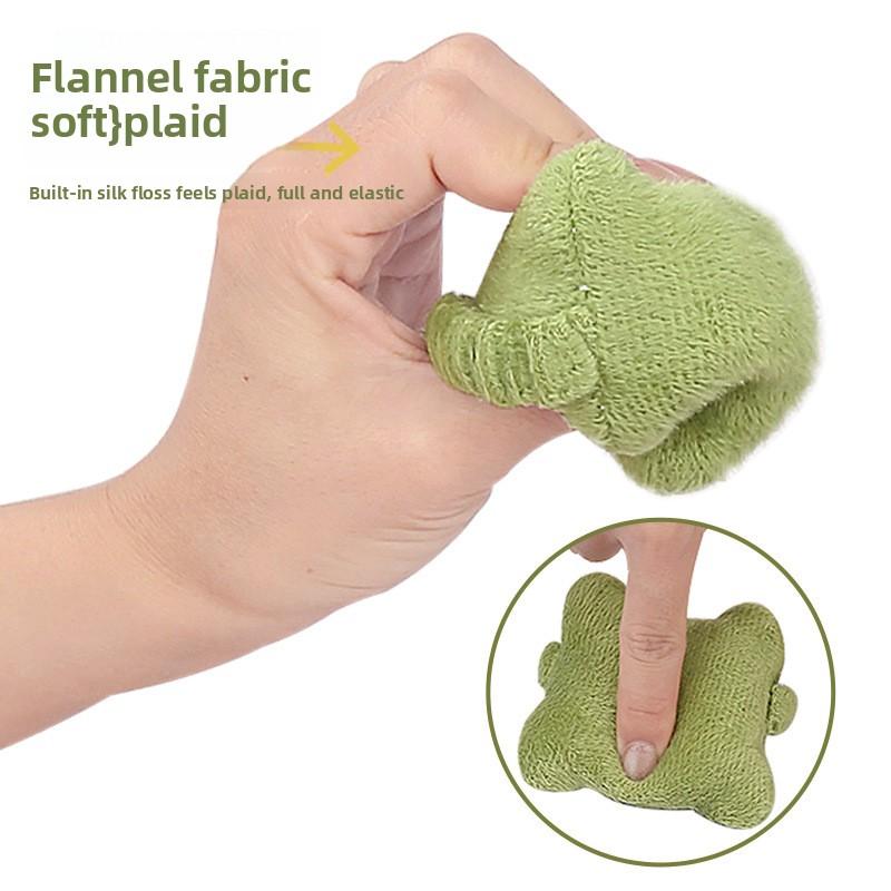 

Office Desktop Hand Rest Wrist Guard Small Pillow Decompression Mouse Wrist Pad Office Worker Typing Anti-wear Wrist Guard one size fits all зелёный