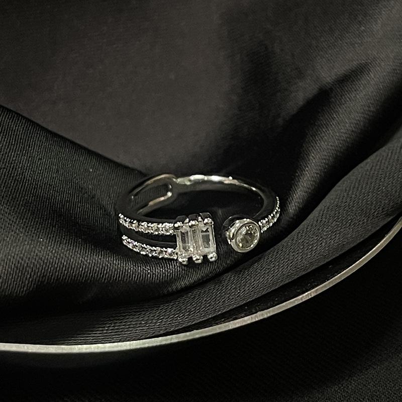 Red Zircon White Open Ring, Women'S Cold Wind, Sweet And Cool Temperament Stacking, Wearing High-End Ring Accessories Tide