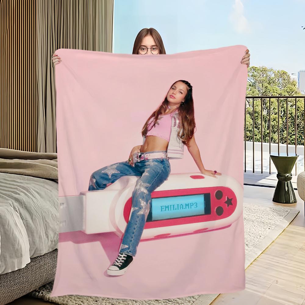 Singer E-Emilia Mernes Mp3 Music Blanket Skin friendly comfort warm soft plush blanket suitable sofa living room office bedroom
