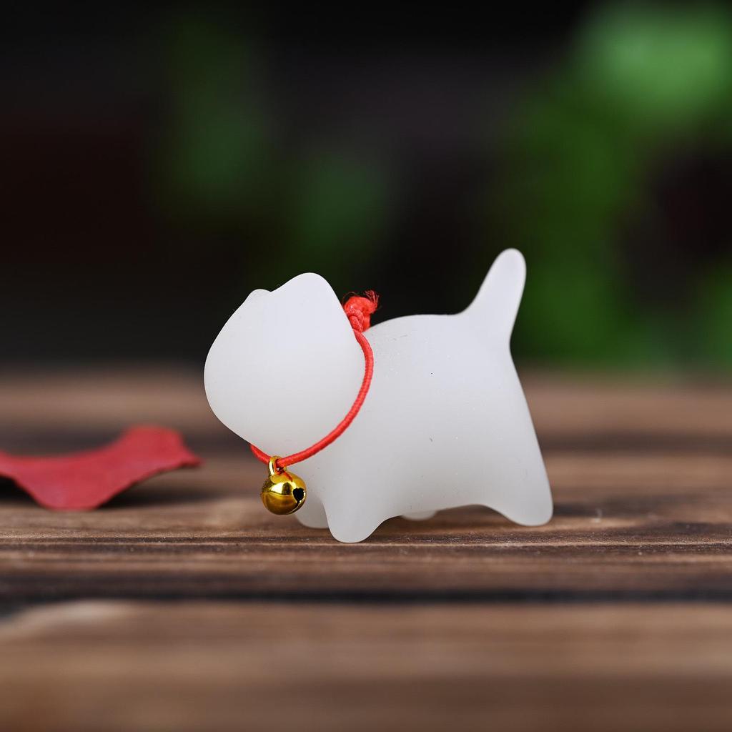 Rainbow Wood Carving: Cute Cat Desktop Ornament - Creative Miniatures for Home Decor