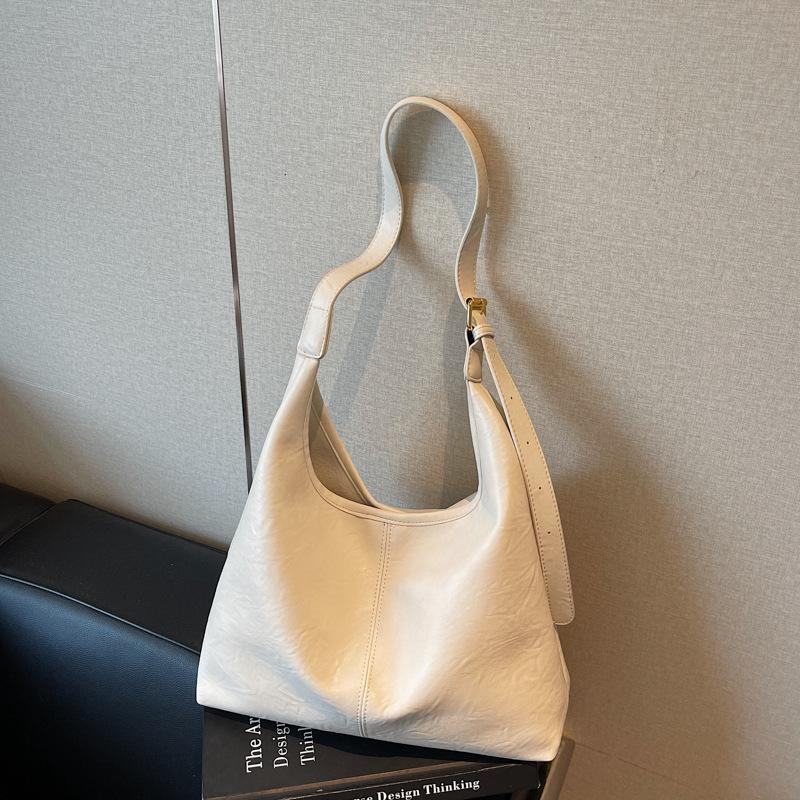 Retro commuter large-capacity bag, women's texture shoulder bag, simple and versatile messenger tote bag
