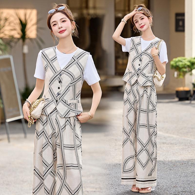 

Летний модный хлопково-льняной костюм женский модный стиль королевской сестры темперамент жилет футболка брюки клеш комплект из трех предметов XXL