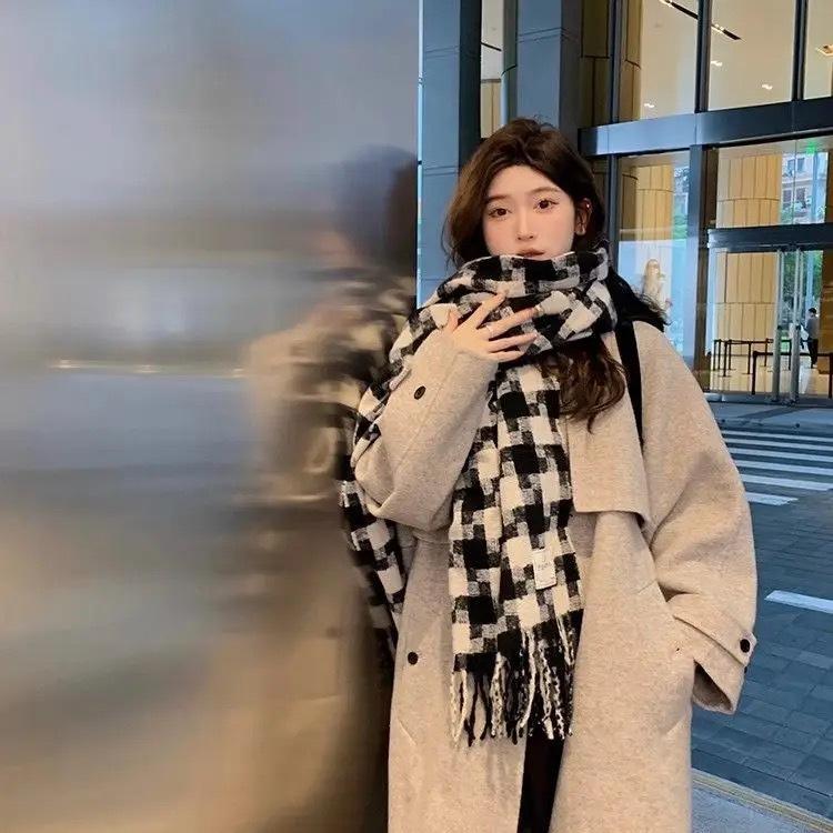 New Black and White Large Plaid Thickened Warm Scarf for Women Winter Korean Student Plaid Tassel Couple Shawl and Scarf