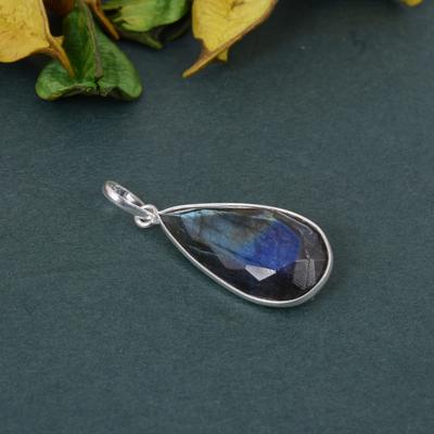 Labradorite Pendant, 925 Sterling Silver, Reiki Pendant, Statement Jewelry, Anniversary Gift, Unisex Gift, Silver Jewelry