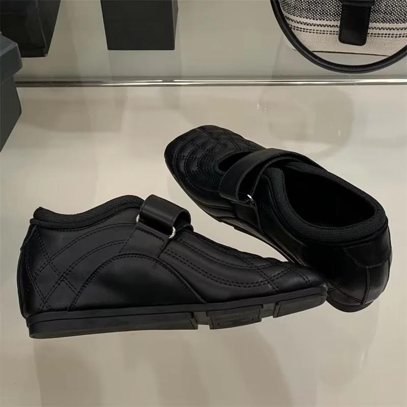 

Дизайнерские туфли на танкетке с каблуками, женские модные повседневные босоножки с ремешком на липучке и увеличенным внутренним размером. 35 чёрный