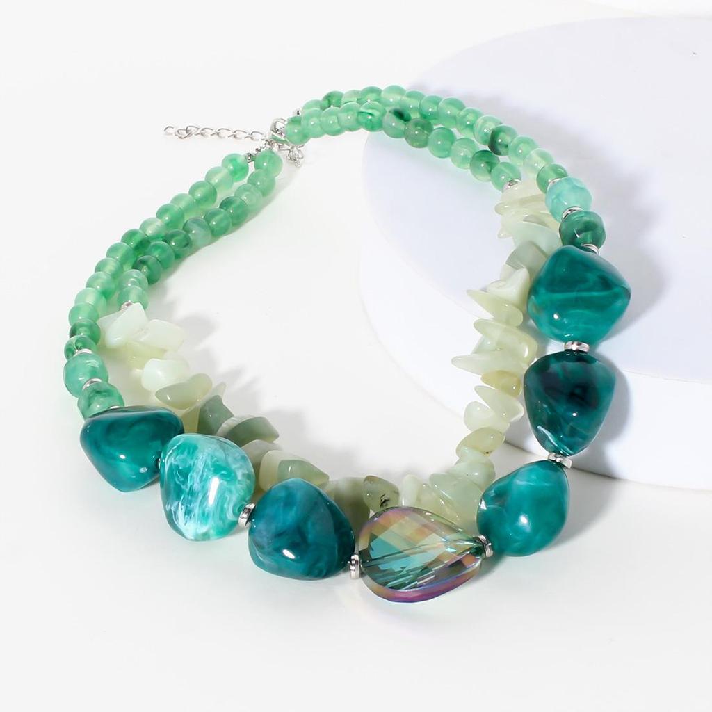 European Retro Green Resin Beaded Irregular Choker Necklace