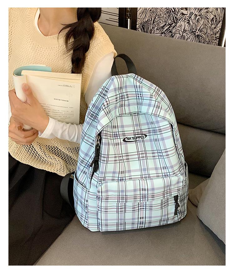 Stylish Plaid Backpack for Female College Students - Lightweight and Trendy for School and Travel