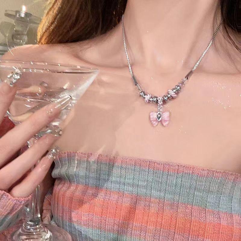 Spicy Girl Tassel Pearl Necklace: Elegant, Versatile Clavicle Jewelry for Women