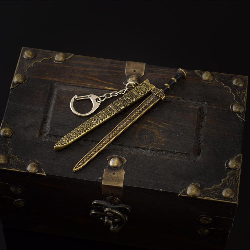 Miniature Yue Wang Goujian Sword 12cm - Ancient Replica Model Ornament (Unsharpened)