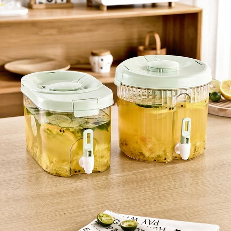 Portable Refrigerator Plastic Drink Dispenser With Tap Leak Proof Iced Beverage Container for Cocktails Juice Storage