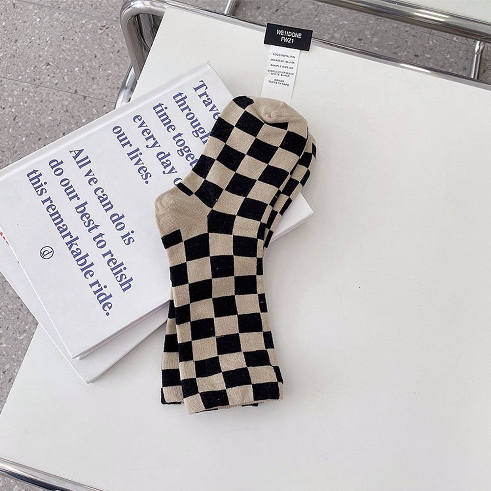 Cotton Hip Pop Plaid Female Hosiery Mid-tube Sock College Style Socks Korea Checkerboard  Socks