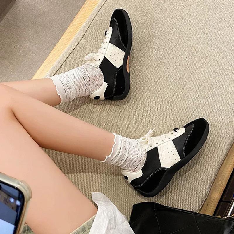 2025 New Maillard Color Matching Retro Ballet Training Shoes Soft Sole Niche Casual Lace-up Sports Women's Shoes