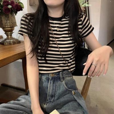 Front Shoulder Striped Short-sleeved T-shirt for Women's Summer Tight-fitting Base with Inner Design Showing Figure T-shirt Short-sleeved Top