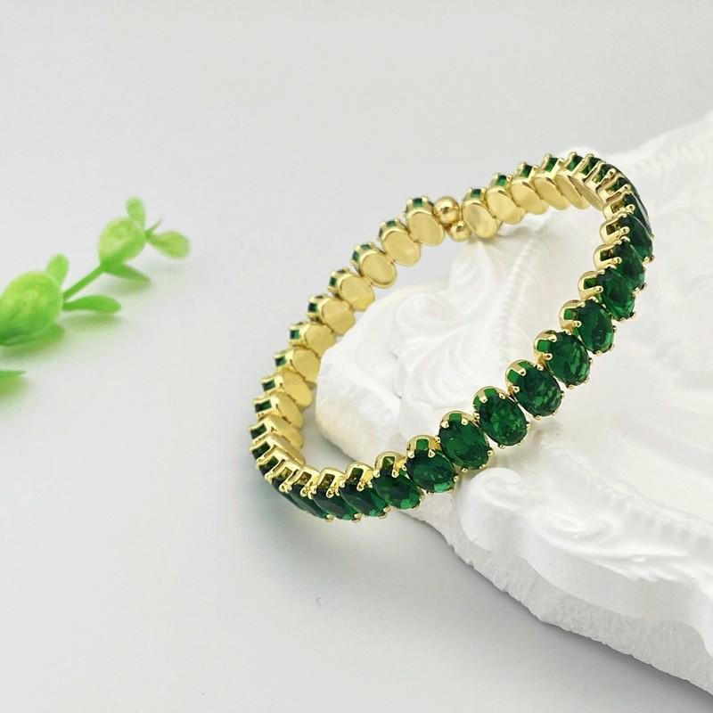 Elegant Zircon Bracelet for Women - Luxurious, Exquisite, Crystal Design Bangle with a Sophisticated Touch.