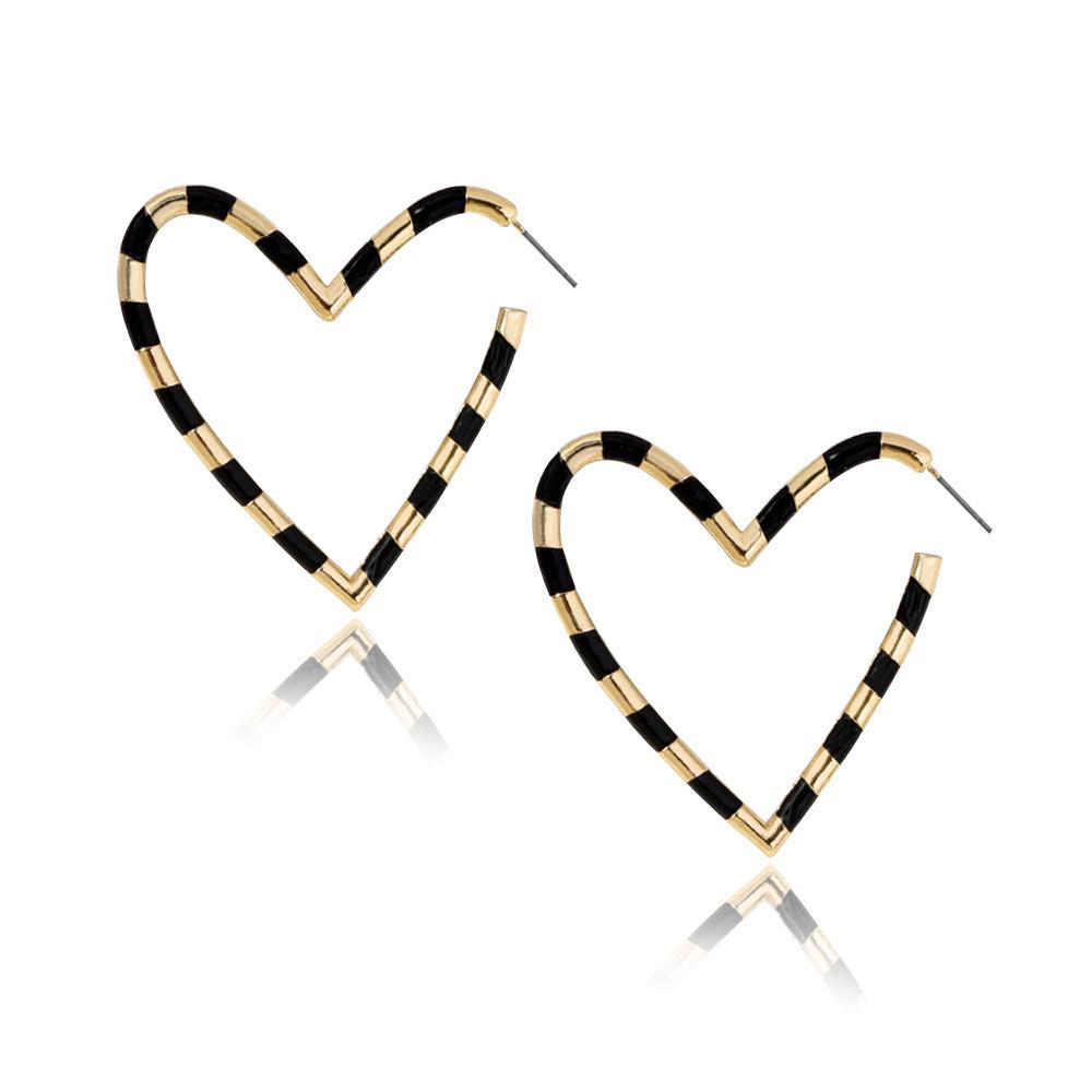 Fashionable Heart Shaped Alloy Earrings For Women Minimalist Street Design Chic