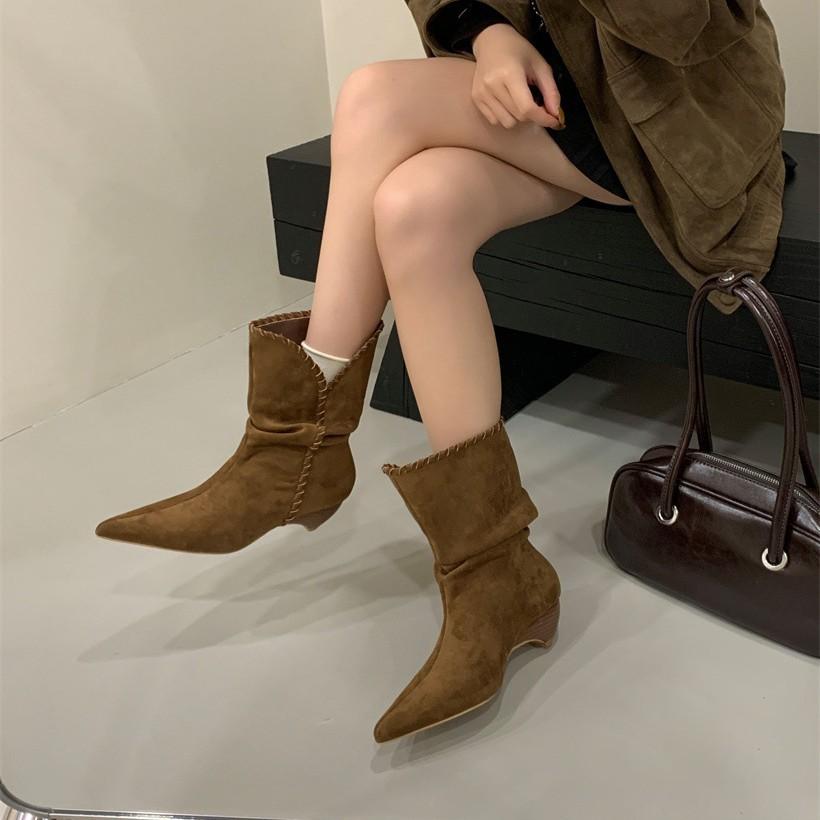 2025 New Niche Design Pleated Pile Boots Women's Low Heel Pointed Short Boots Women's Western Boots