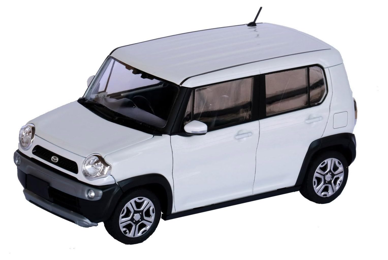 

Fujimi Model 1/24 Scale Car NEXT Series No. 4 Mazda Flair Crossover (Pure White Pearl) Pre-Colored Plastic Model Car NX-4