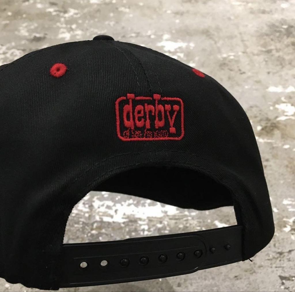 [USED] SALE! Derby Snapback Cap Black/Red