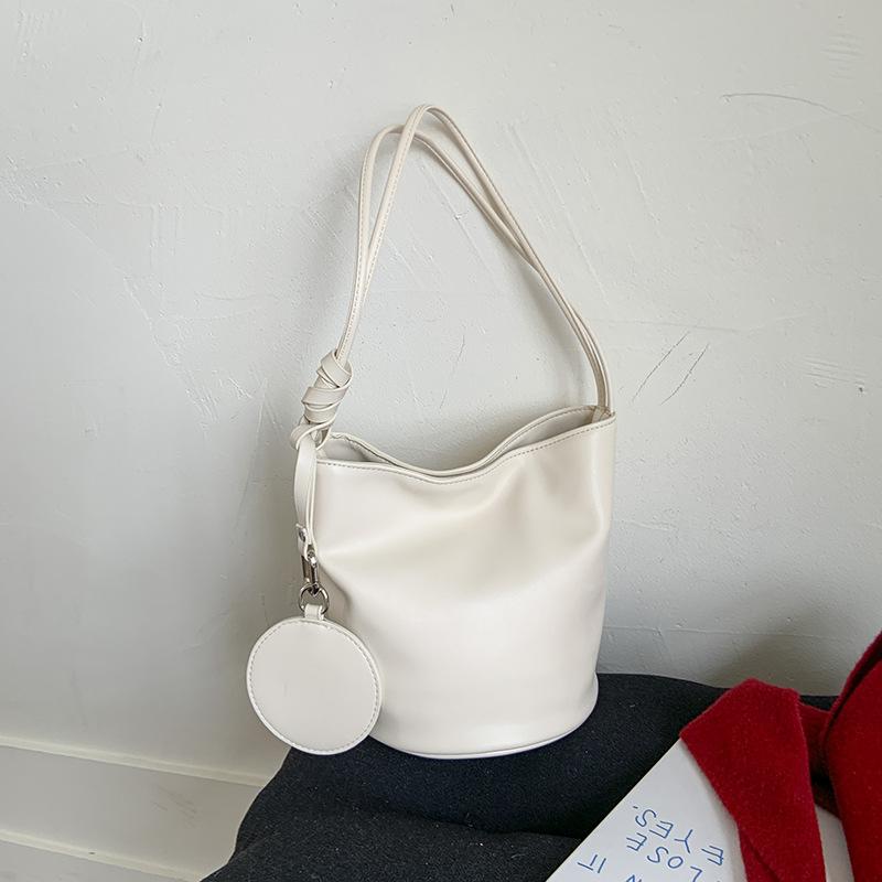 This Year's Popular Bag Women's Large-capacity 2025 New Simple and Versatile Shoulder Underarm Bag Texture Popular Bucket Bag