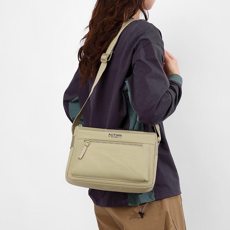 Men's Shoulder Bag Travel Commuter Outdoor Sports Waterproof Messenger Bag Tooling Crossbody Bag